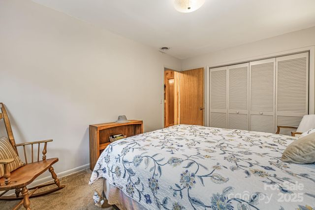 65 Roy Lane, Black Mountain, NC 28711