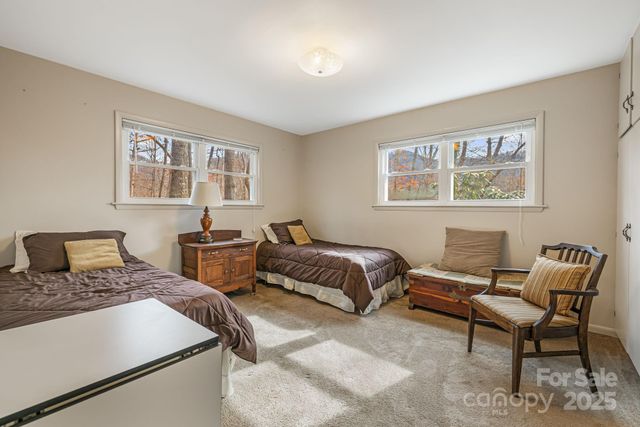 65 Roy Lane, Black Mountain, NC 28711