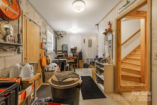 65 Roy Lane, Black Mountain, NC 28711