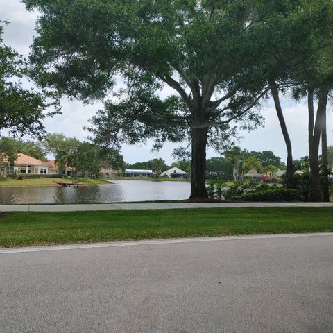 6325 Winding Lake Drive, Jupiter, FL 33458