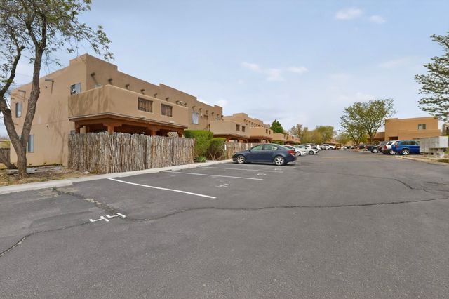 3300 Rufina L-41, Santa Fe, NM 87507