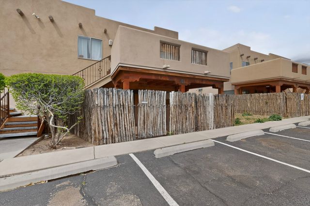 3300 Rufina L-41, Santa Fe, NM 87507