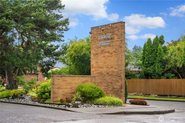 8505 21st Avenue NW, Seattle, WA 98117