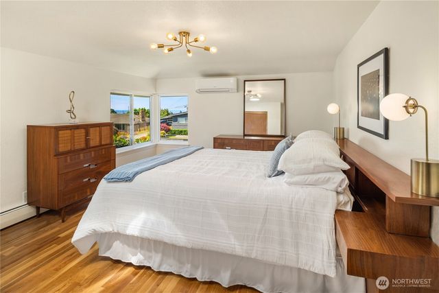 8505 21st Avenue NW, Seattle, WA 98117