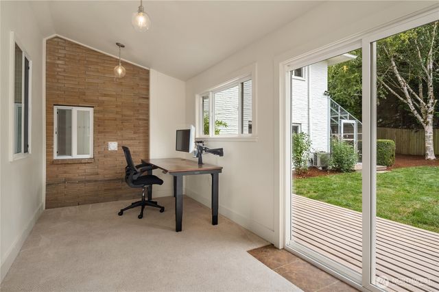 8505 21st Avenue NW, Seattle, WA 98117