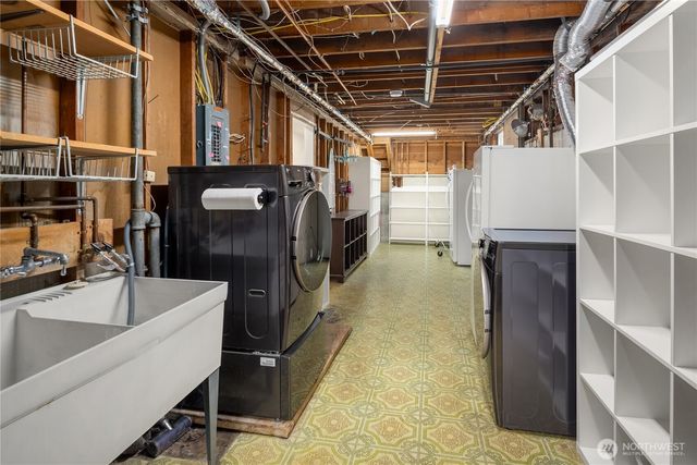 8505 21st Avenue NW, Seattle, WA 98117