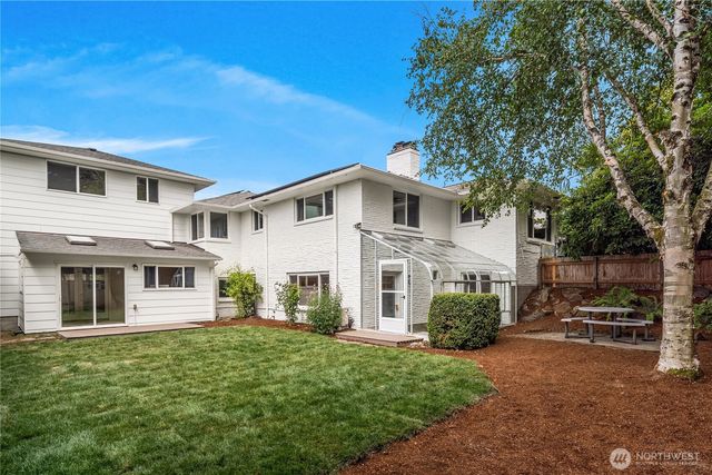 8505 21st Avenue NW, Seattle, WA 98117