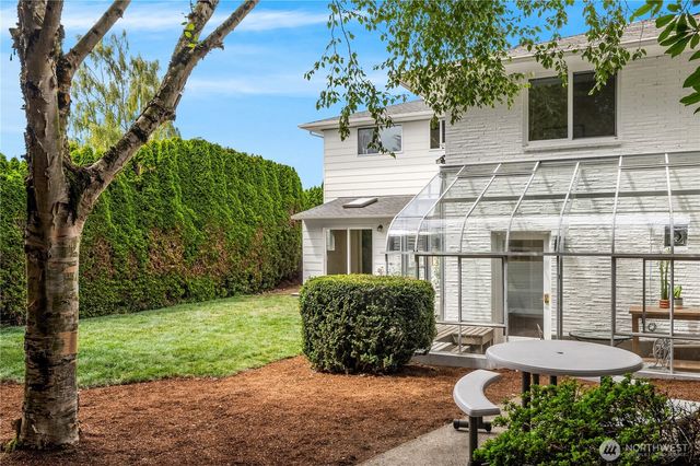 8505 21st Avenue NW, Seattle, WA 98117
