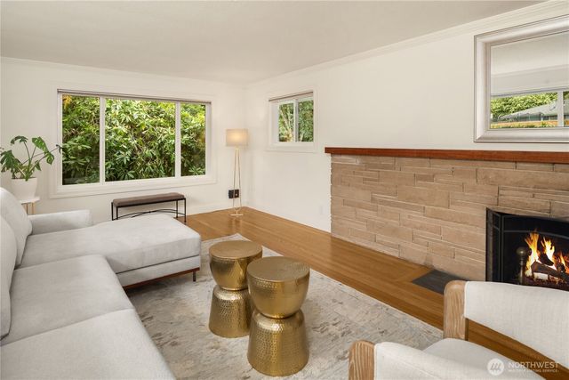 8505 21st Avenue NW, Seattle, WA 98117