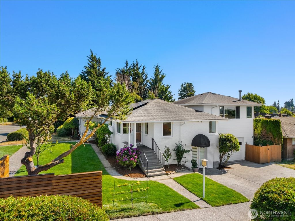 8505 21st Avenue NW, Seattle, WA 98117