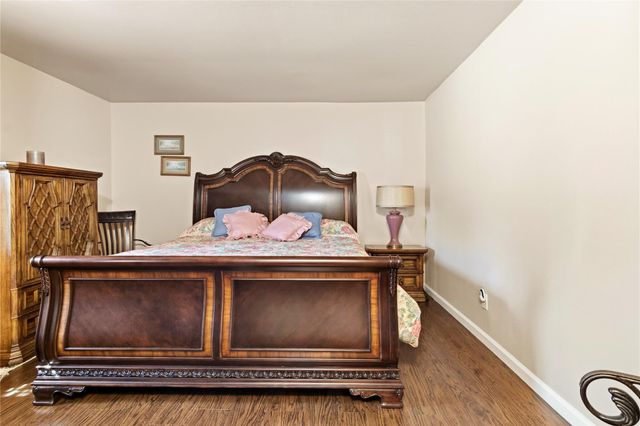 6651 Crestmont Street, Houston, TX 77033