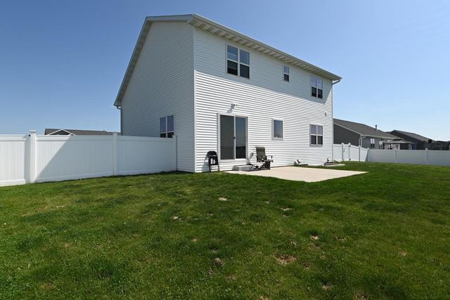 1911 WHITE DOVE LANE, Kaukauna, WI 54130