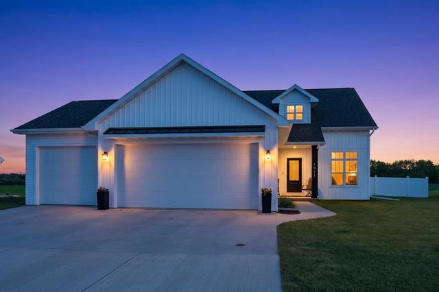 1911 WHITE DOVE LANE, Kaukauna, WI 54130