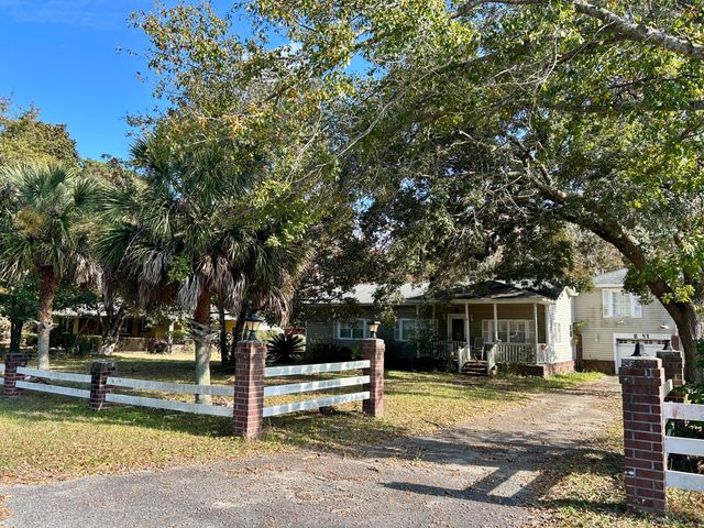 2751 Atlanta Drive, Mount Pleasant, SC 29464