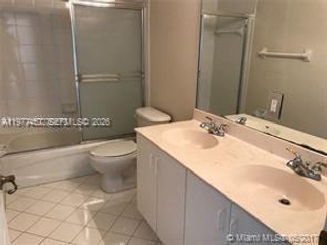 11142 NW 72nd Ter, Doral, FL 33178