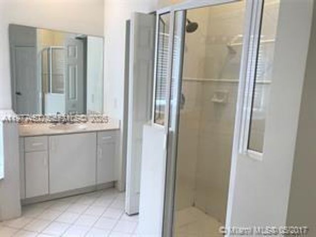 11142 NW 72nd Ter, Doral, FL 33178