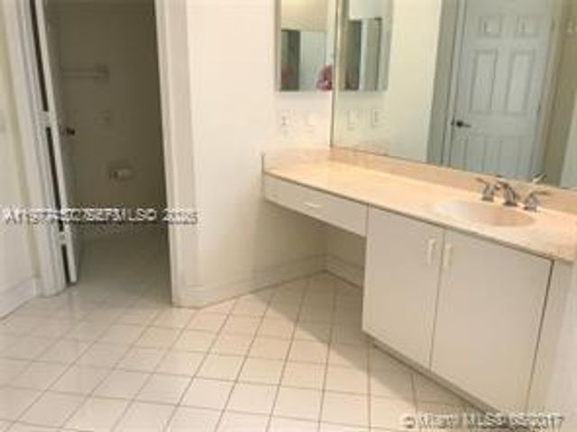 11142 NW 72nd Ter, Doral, FL 33178