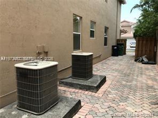 11142 NW 72nd Ter, Doral, FL 33178