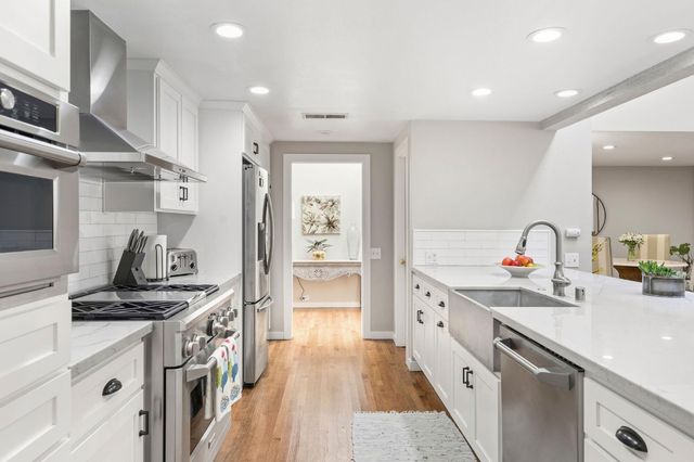 35 River Bluff Ln, Carmichael, CA 95608