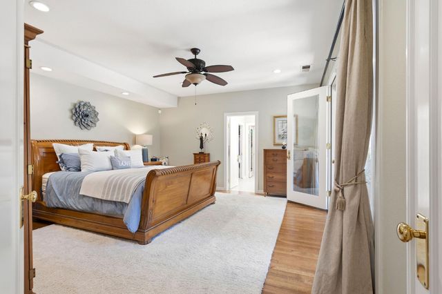 35 River Bluff Ln, Carmichael, CA 95608