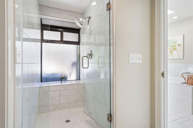 35 River Bluff Ln, Carmichael, CA 95608