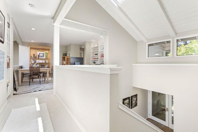 35 River Bluff Ln, Carmichael, CA 95608