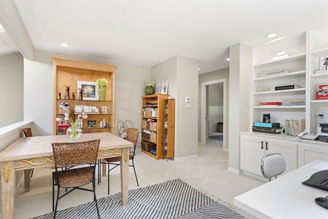 35 River Bluff Ln, Carmichael, CA 95608