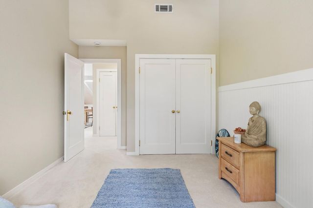 35 River Bluff Ln, Carmichael, CA 95608