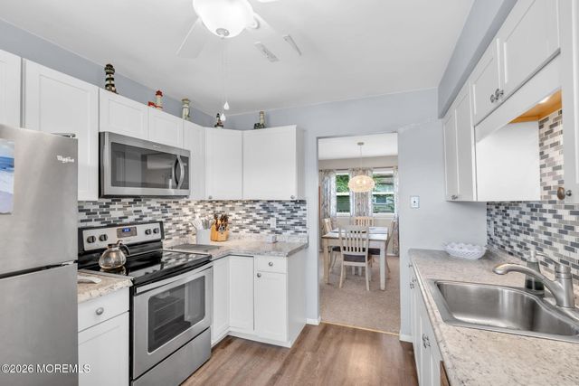 87 Chelsea Drive 72, Whiting, NJ 08759