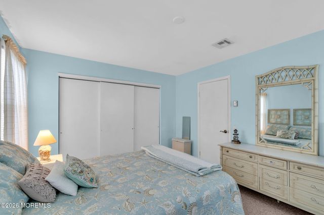 87 Chelsea Drive 72, Whiting, NJ 08759