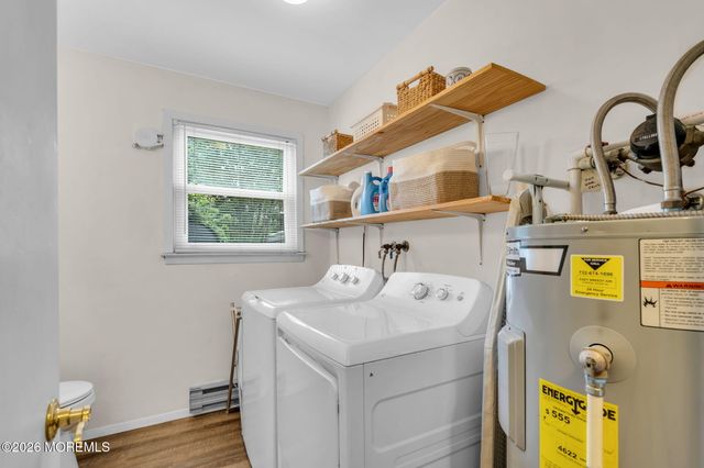 87 Chelsea Drive 72, Whiting, NJ 08759