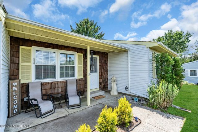 87 Chelsea Drive 72, Whiting, NJ 08759