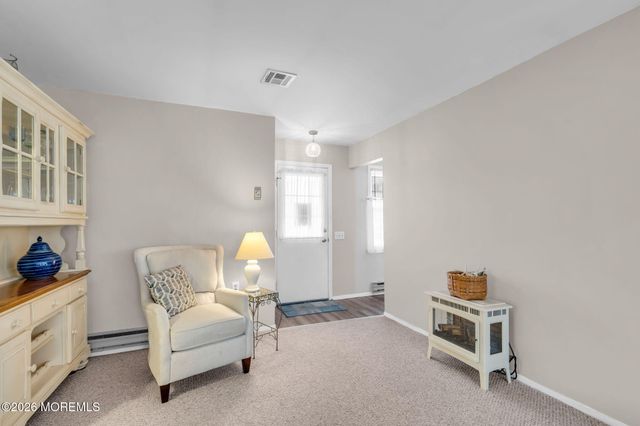 87 Chelsea Drive 72, Whiting, NJ 08759