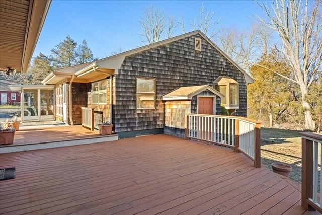 5 Freetown St, Lakeville, MA 02347