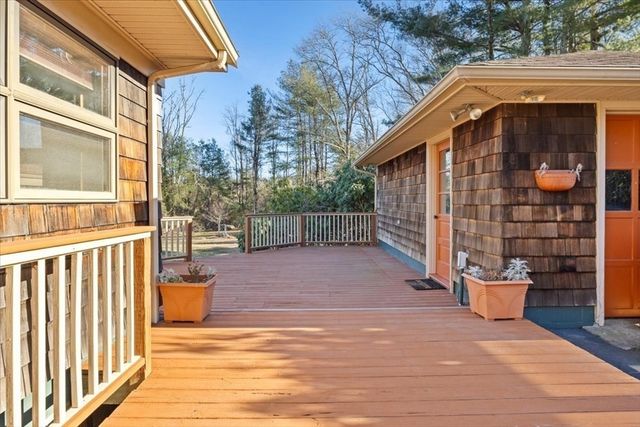 5 Freetown St, Lakeville, MA 02347