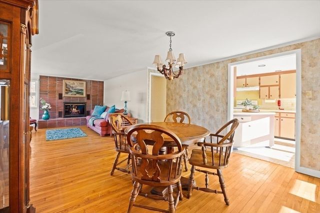 5 Freetown St, Lakeville, MA 02347