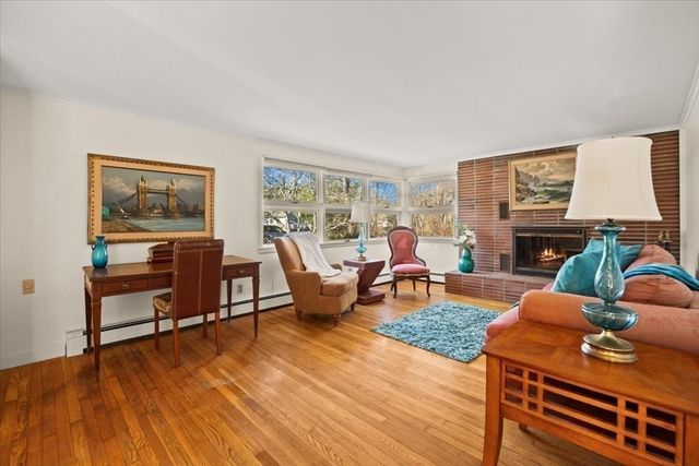 5 Freetown St, Lakeville, MA 02347