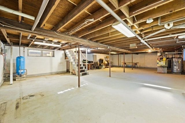 5 Freetown St, Lakeville, MA 02347