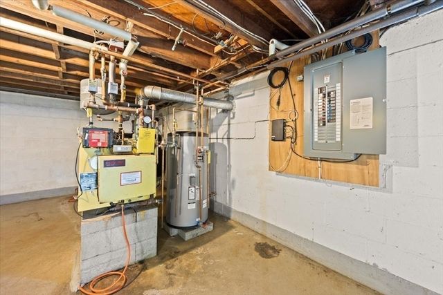 5 Freetown St, Lakeville, MA 02347