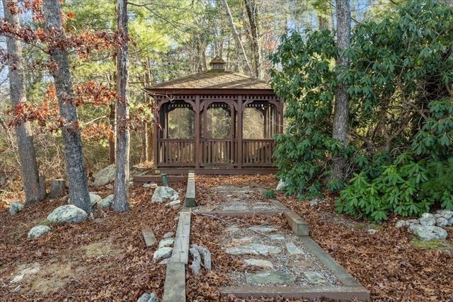 5 Freetown St, Lakeville, MA 02347