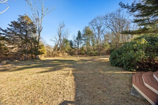 5 Freetown St, Lakeville, MA 02347