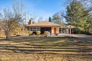 5 Freetown St, Lakeville, MA 02347