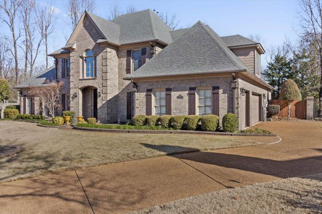 10820 WHISPER HOLLOW CV, Collierville, TN 38017
