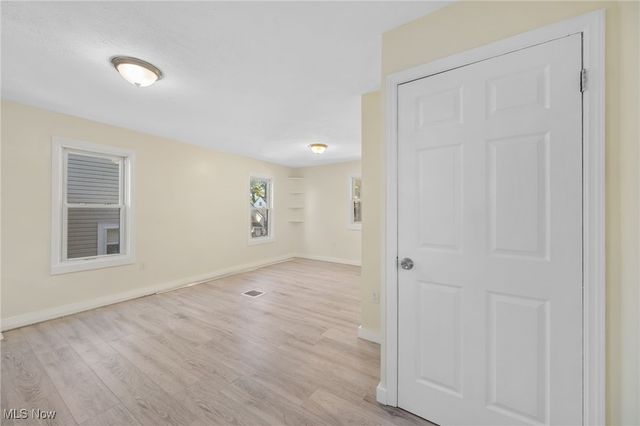 3064 W 105th Street, Cleveland, OH 44111