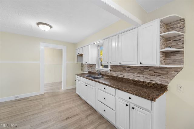 3064 W 105th Street, Cleveland, OH 44111