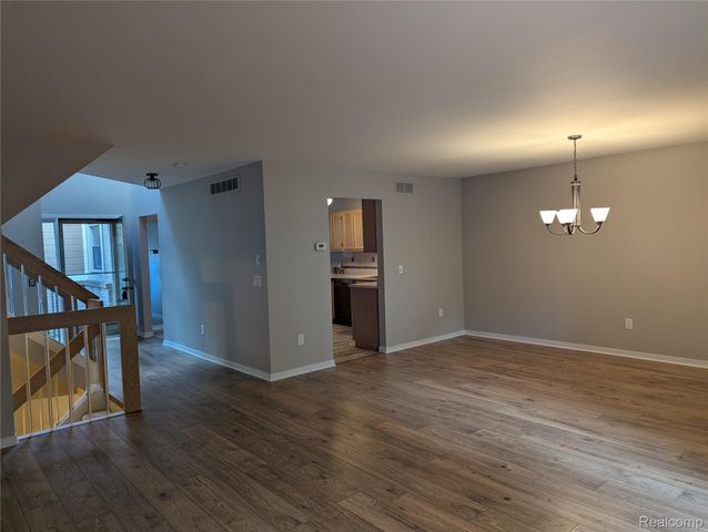 9327 Eastwind Drive 6, Livonia, MI 48150