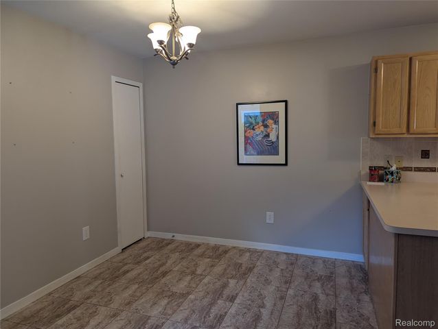 9327 Eastwind Drive 6, Livonia, MI 48150
