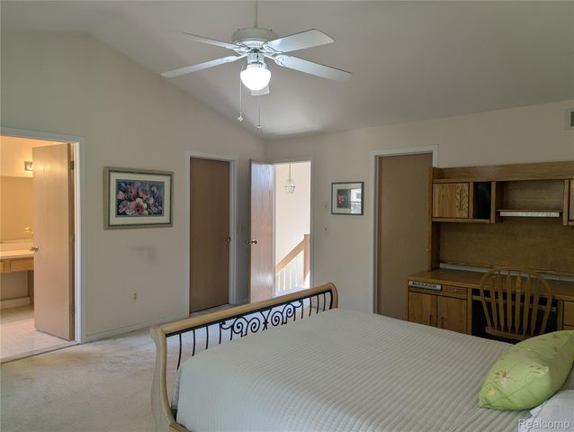 9327 Eastwind Drive 6, Livonia, MI 48150