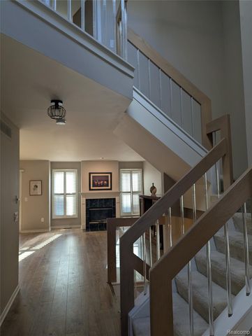 9327 Eastwind Drive 6, Livonia, MI 48150
