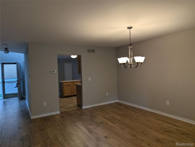 9327 Eastwind Drive 6, Livonia, MI 48150